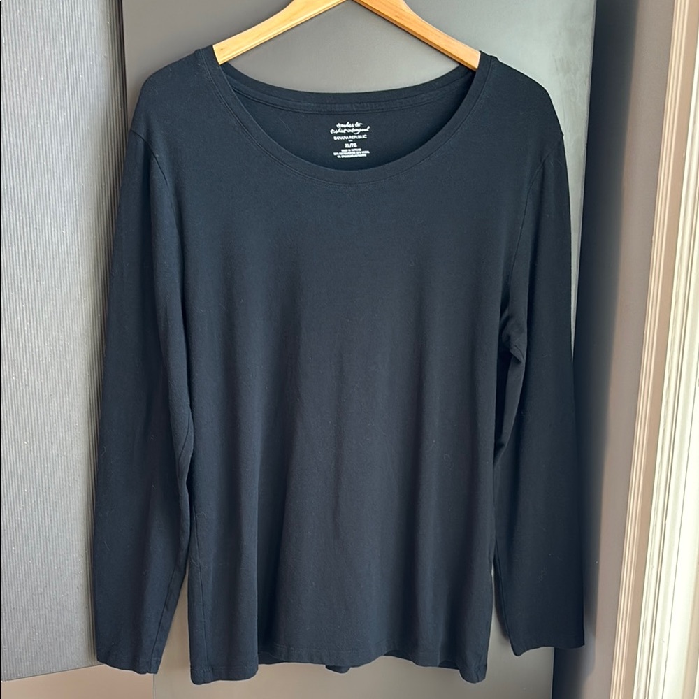 Banana Republic Black Long Sleeve Tee